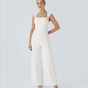 HALARA White Wide-Leg Jumpsuit with Modern Silhouette